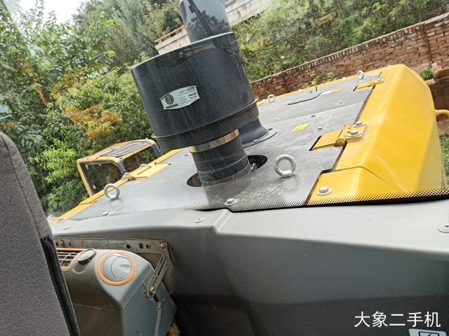 山东临工 L955F 装载机