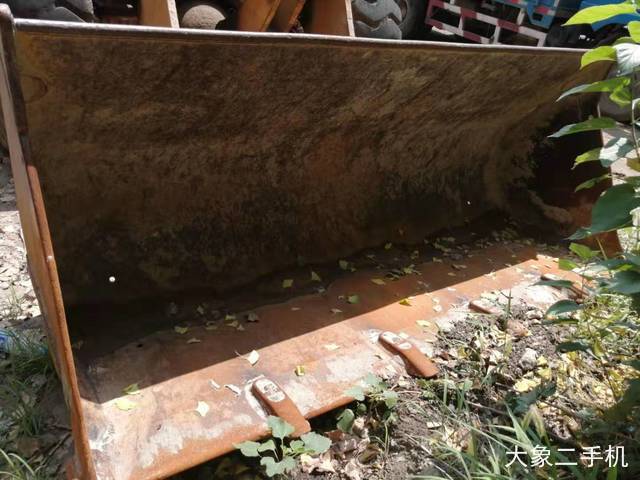 龙工 LG833 装载机