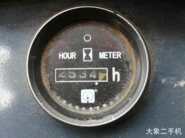 龙工 LG833 装载机