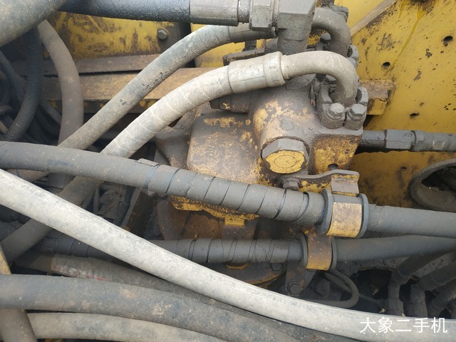 小松 PC220-8 挖掘机