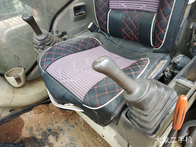 日立 ZX270LC-3 挖掘机