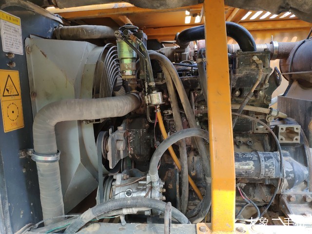 徐工 XE80 挖掘机