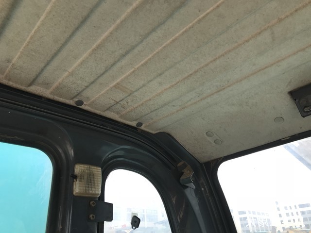 神钢 SK210LC-8 挖掘机