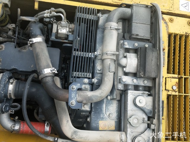 小松 PC220-8 挖掘机