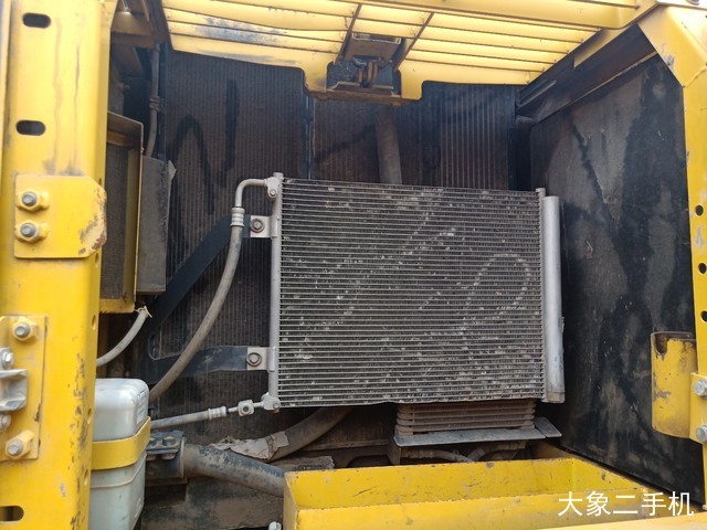 小松 PC240LC-8 挖掘机