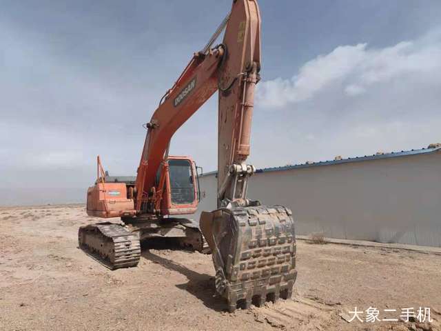 斗山 DH220-9E 挖掘机