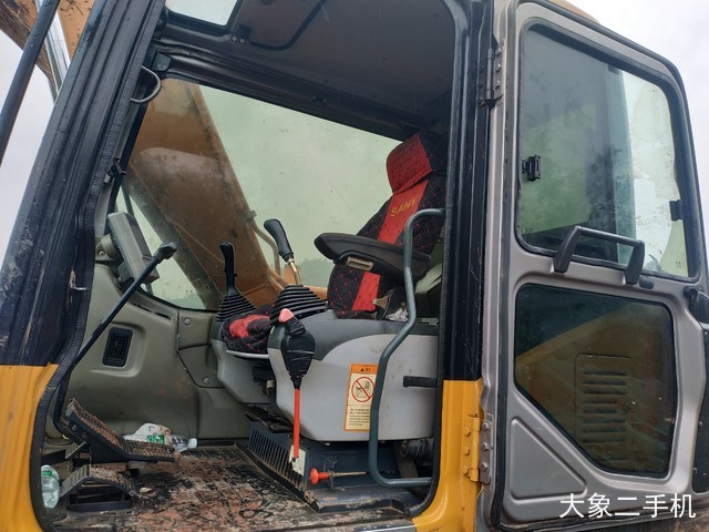 三一重工 SY135C 挖掘机