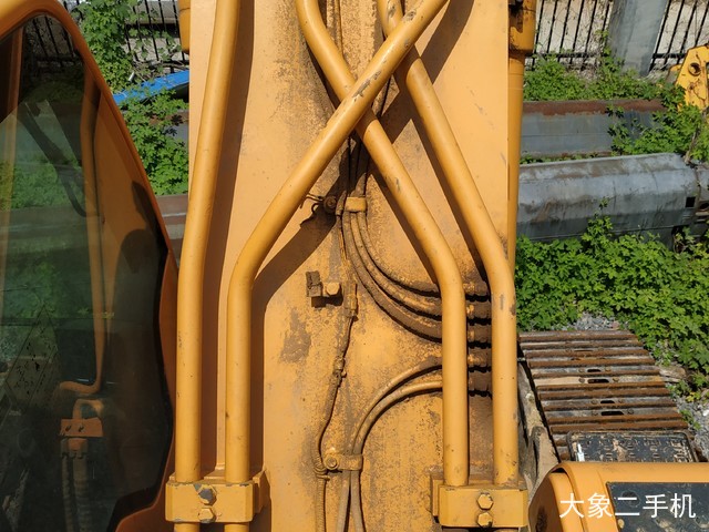 现代 R265LC-9 挖掘机