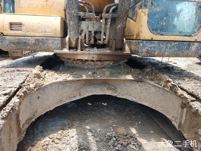 三一重工 SY265C-9 挖掘机