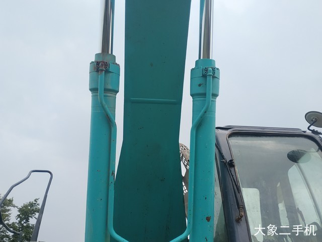 神钢 SK330-8 挖掘机