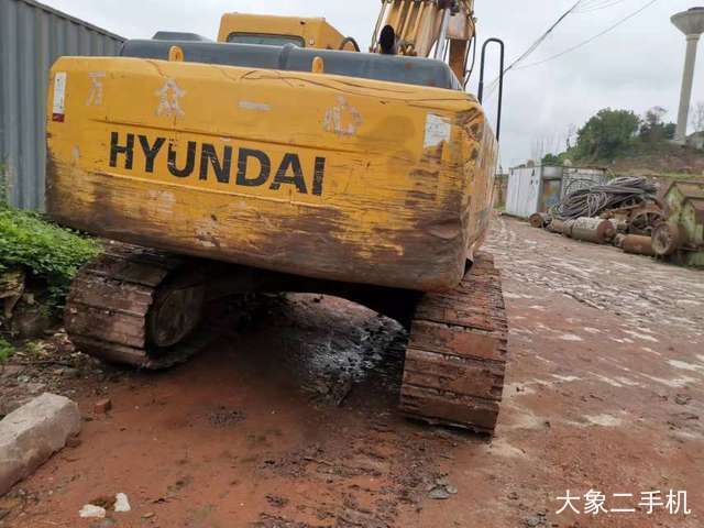 现代 R225LC-7 挖掘机