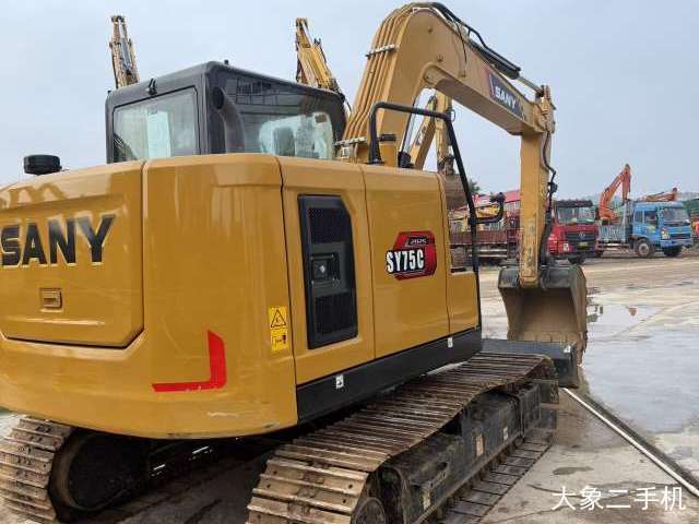 三一重工 SY75C 挖掘机