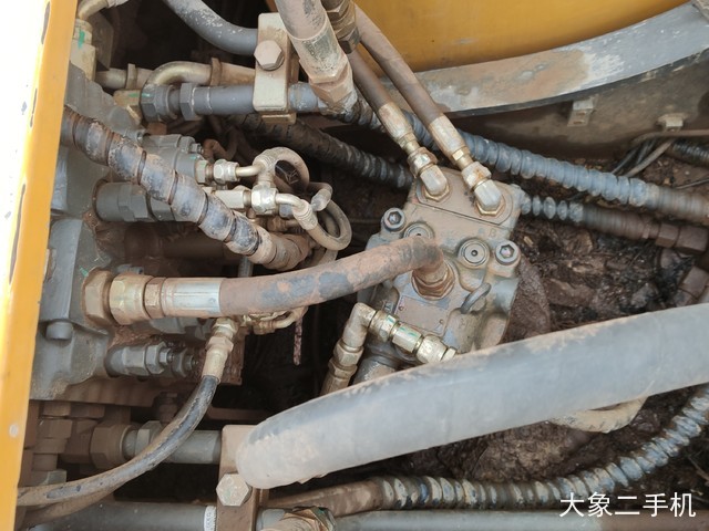 山东临工 LG6150 挖掘机