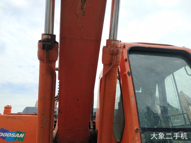 斗山 DH225LC-9 挖掘机