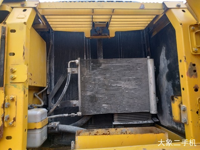 小松 PC220-8M0 挖掘机