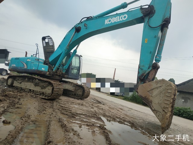 神钢 SK330-8 挖掘机