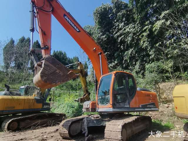 斗山 DX230LC-9C 挖掘机