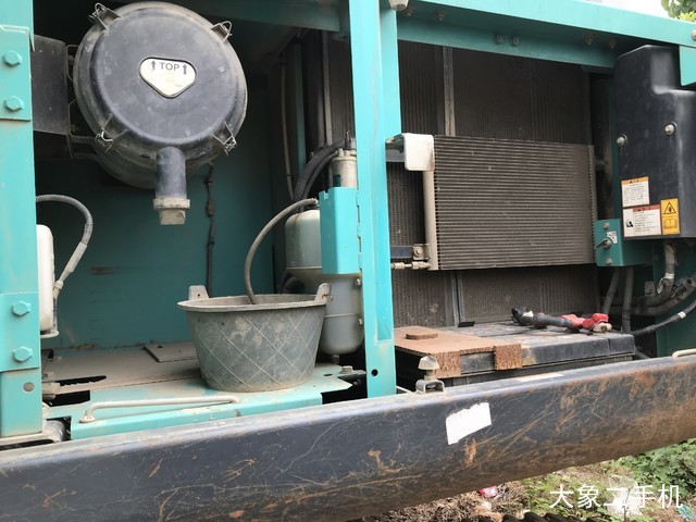 神钢 SK210LC-8 挖掘机