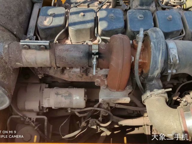 现代 R225LC-7 挖掘机