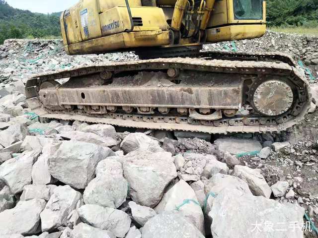 小松 PC240LC-8 挖掘机