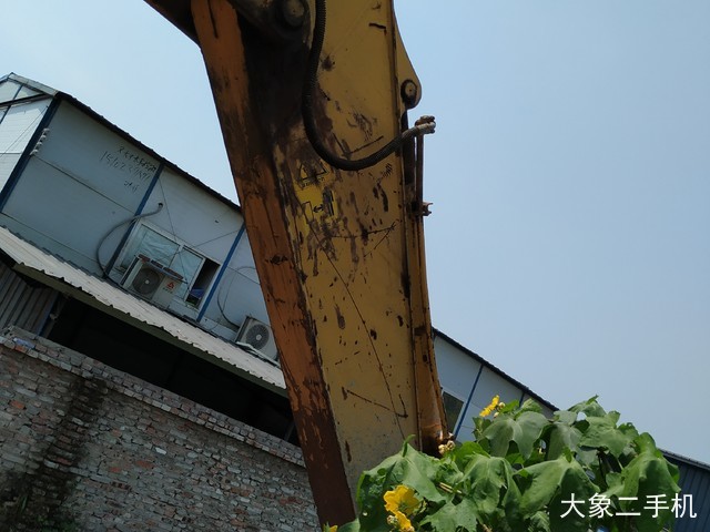 小松 PC200-8 挖掘机