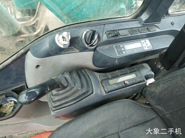 神钢 SK260LC-8 挖掘机