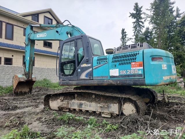 神钢 SK260LC-8 挖掘机