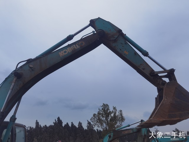 神钢 SK350LC-8 挖掘机