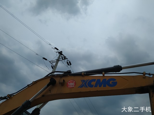 徐工 XE470D 挖掘机