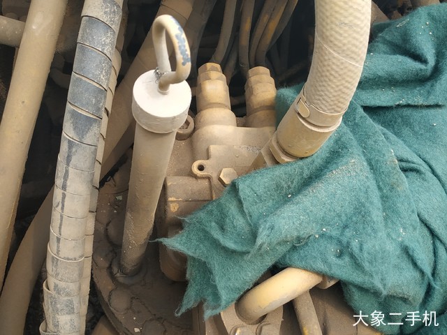 卡特彼勒 323DL 挖掘机