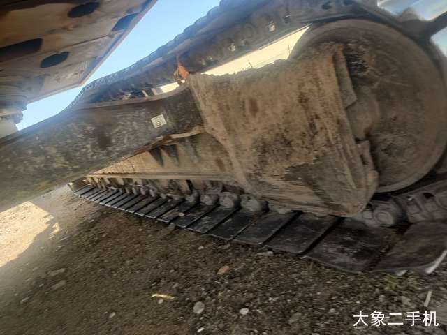 山东临工 E6225F 挖掘机