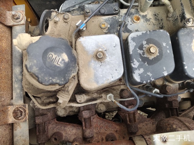 现代 R215-7 挖掘机