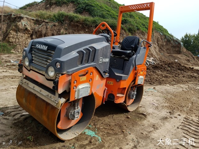 悍马 HD10VV 压路机