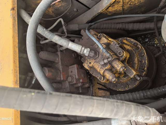 现代 R225LC-7 挖掘机