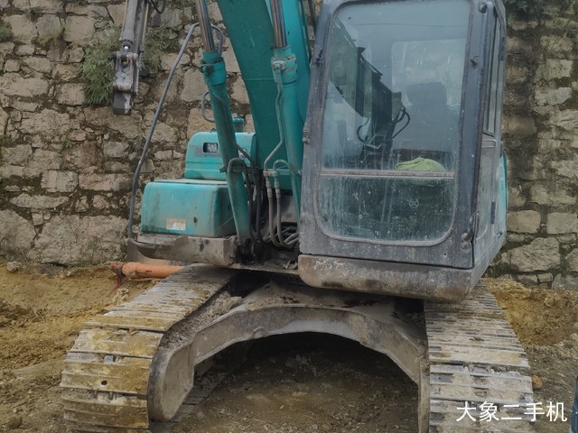 神钢 SK140LC-8 挖掘机