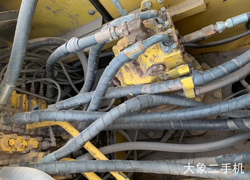 小松 PC240LC-8 挖掘机