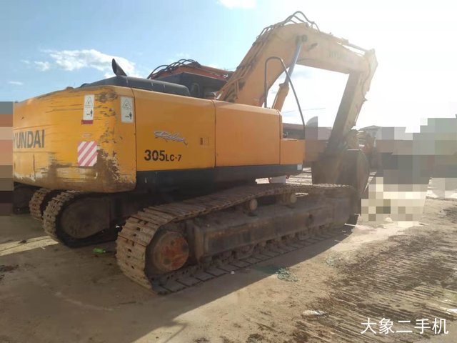 现代 R305LC-7 挖掘机