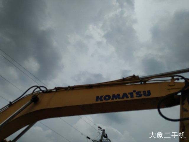 小松 PC240LC-8 挖掘机