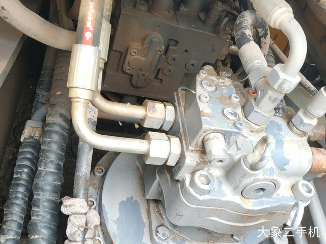 徐工 XE335C 挖掘机