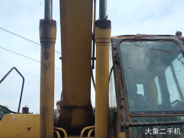 小松 PC240LC-8 挖掘机