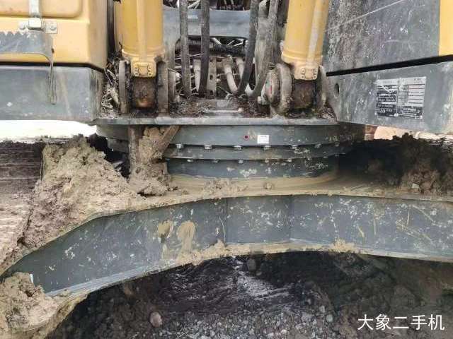 山东临工 E6135F 挖掘机