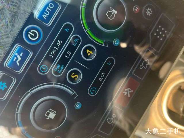 三一重工 SY135C 挖掘机