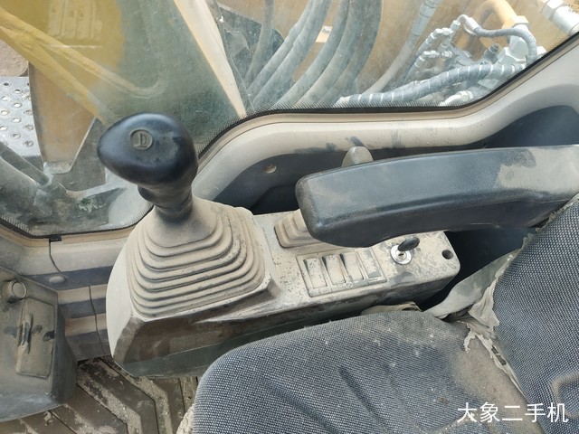 三一重工 SY75C 挖掘机