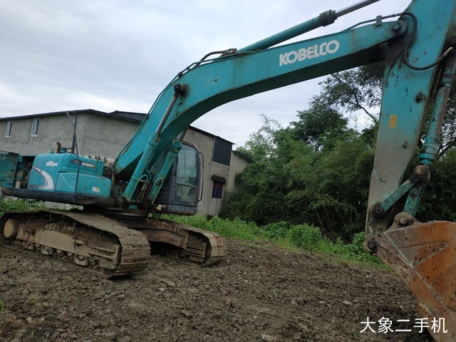 神钢 SK250-8 挖掘机