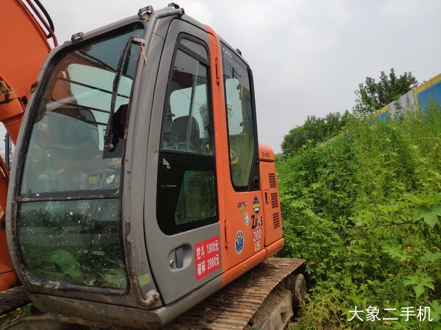 日立 ZX135US 挖掘机