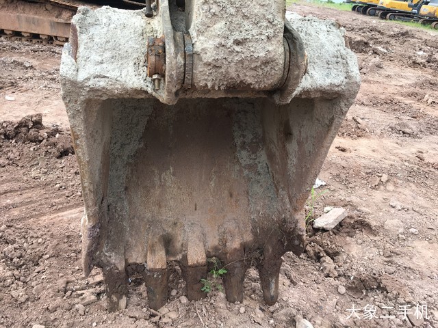 徐工 XE135B 挖掘机