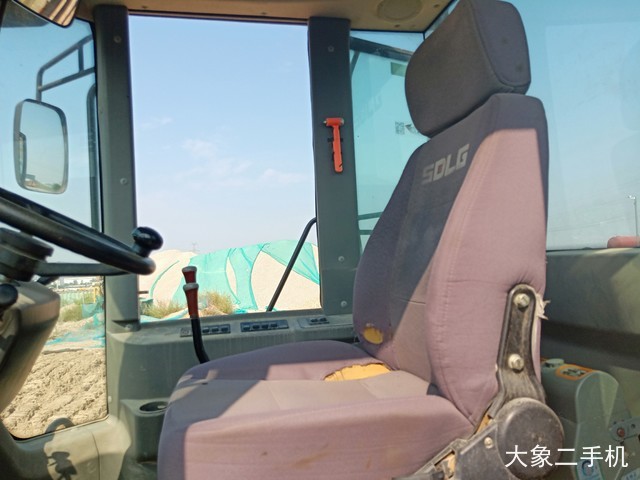 山东临工 L955F 装载机