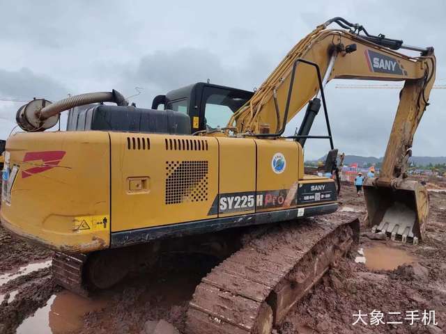 三一重工 SY200C 挖掘机