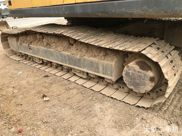 沃尔沃 EC240B 挖掘机