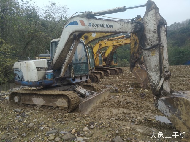 中联重科 ZE75 挖掘机